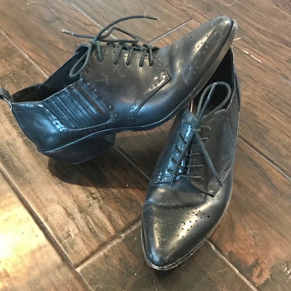 Dolce Vita Black Leather Oxfords